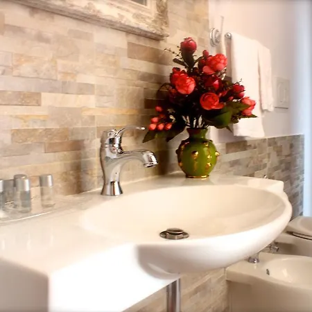 Il Castello Del Re Oda ve Kahvaltı Bitonto